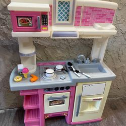 Step 2 Toddler Play Kitchen with Accessories - Local Delivery for a Fee - See My Items