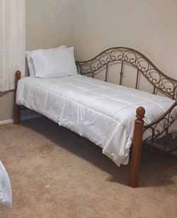 Tundra 2 twin day bed