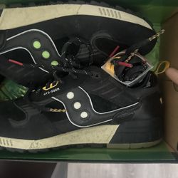 Saicony Shadow 5000 Size 11 - Clean W/ Box