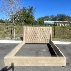 HD buttercup designs king bed