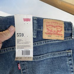 Levi’s 42-30 559 Brand New 