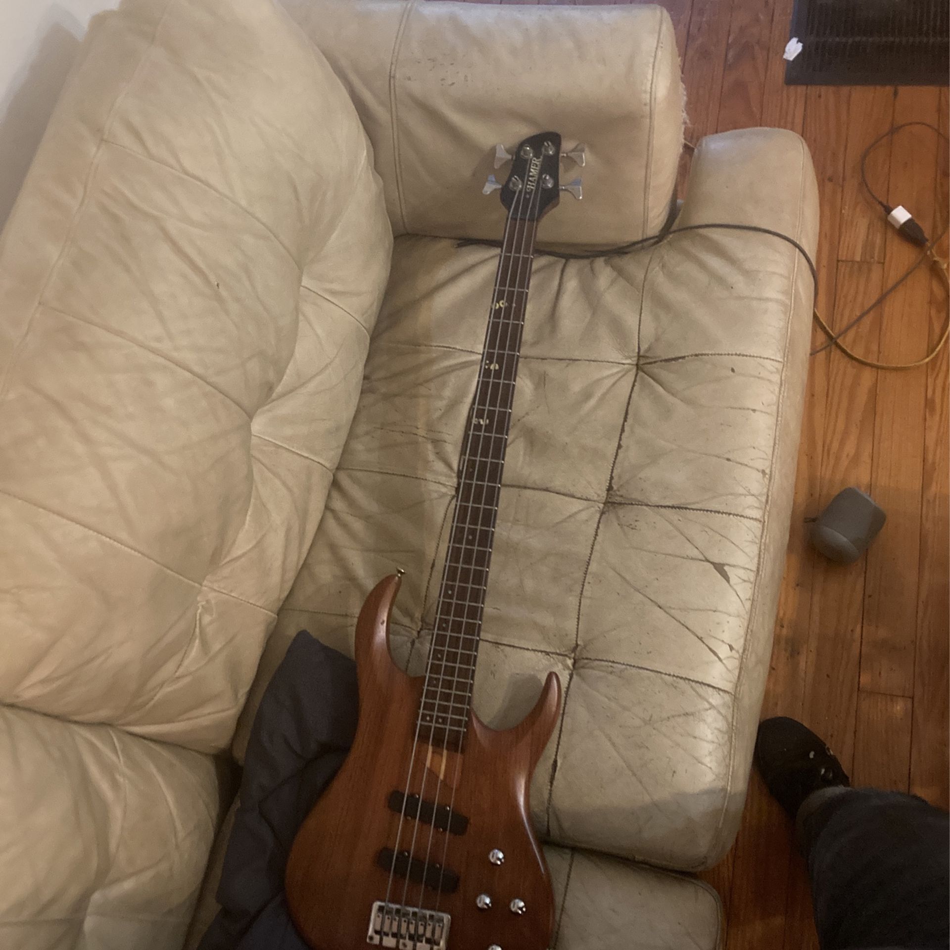 Hamer 4 String  Velocity Bass 