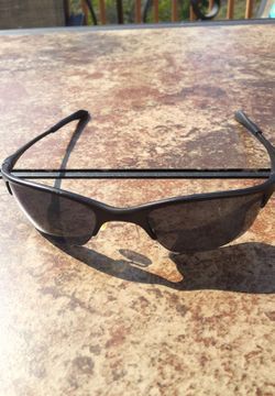 Oakley glasses with box