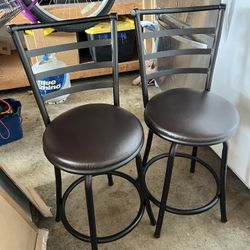 6 Bar Stools