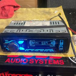 Cerwin Vega Single Din Bluetooth Radio
