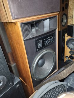 Realistic Mach-One Pair Excellent Condition 