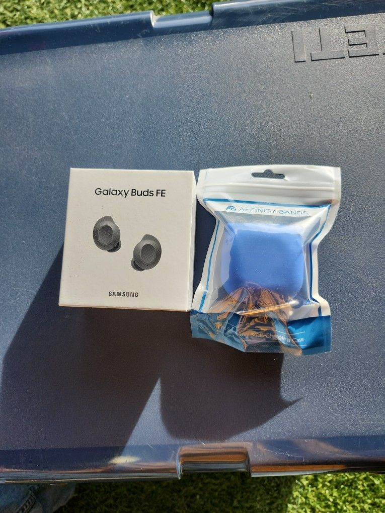 Galaxy Buds FE 2023 Earbuds With Case