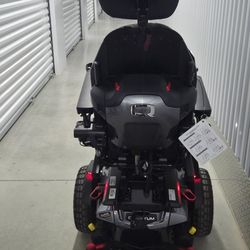 Quantum Edge 3 electric Wheelchair
