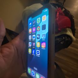 iPhone XR (cricket Wireless )