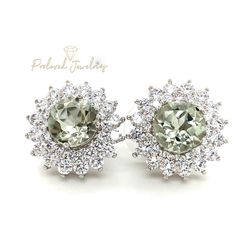 Gorgeous Stud Earrings 