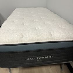 Twin Long Helix Mattress