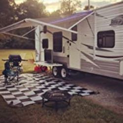 9 X 18 Reversible Checkered Mat