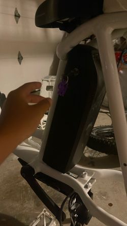 rad runner battery and mount 250$