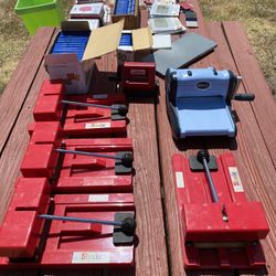 Big Lot Of Sizzix Equipment 