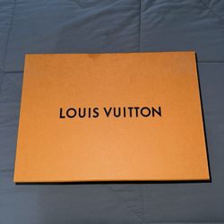 Louis Vuitton PM district Messenger Bag
