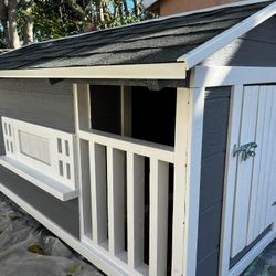 Dog Houses 