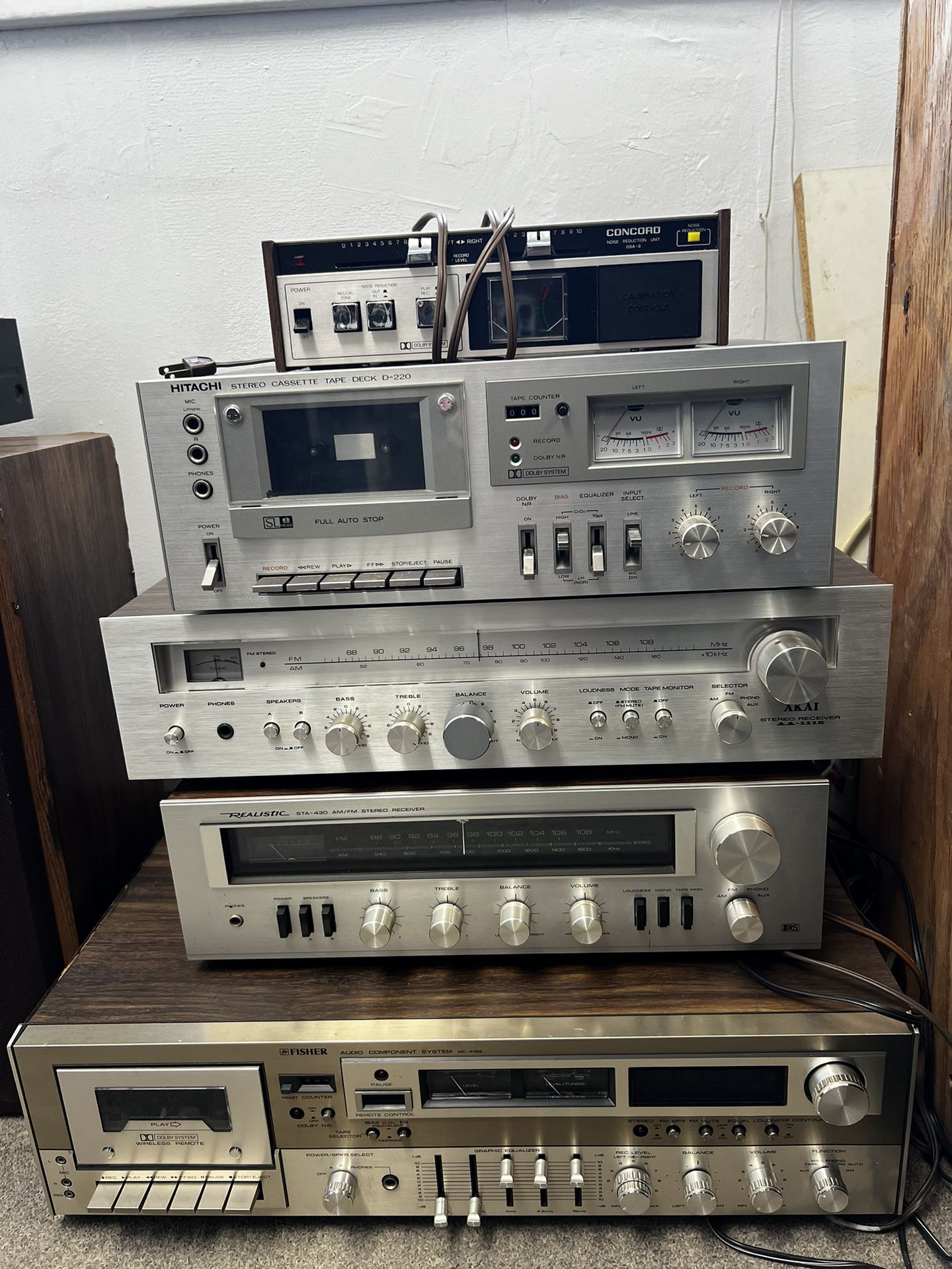 Lot of Vintage Hi-Fi Audio Equipment