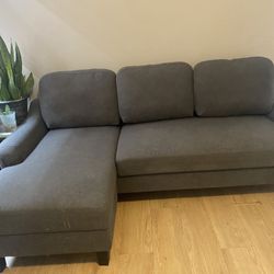 Rent -A- Center  Sofá 