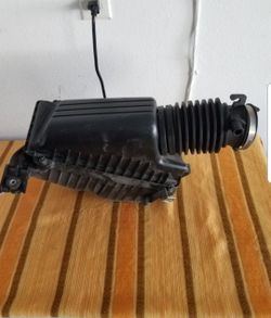 Acura tl OEM air intake box