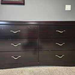 6 drawers dresser & media cabinet