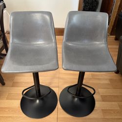 Swivel Countertop Chairs