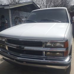 1994 Chevy K1500 4x4 Need Transmission 