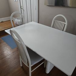 Kitchen/ Dining Table 