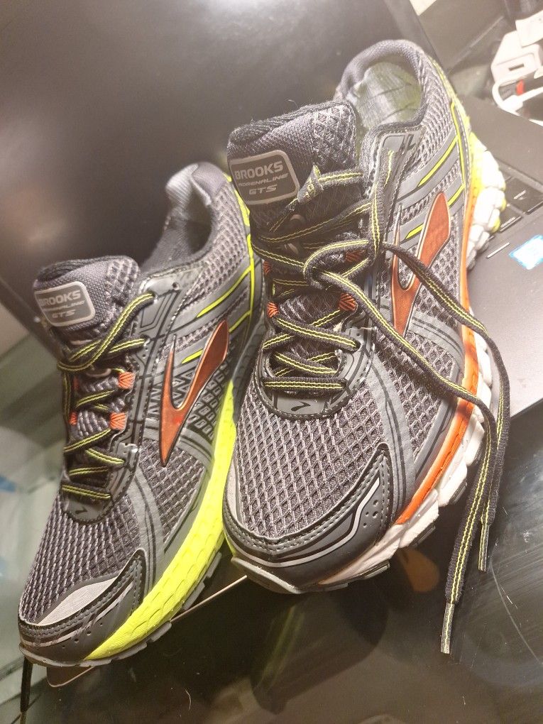 Brooks Mens Addiction GTS 15 SIZE 9.5 D