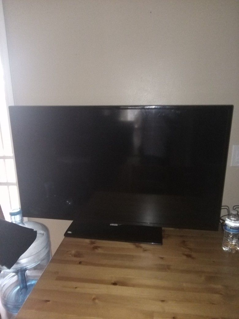 TV Samsung 50"