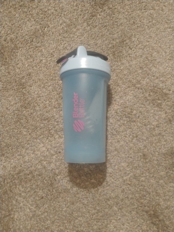 Blender Bottle Classic V2 24oz NEW