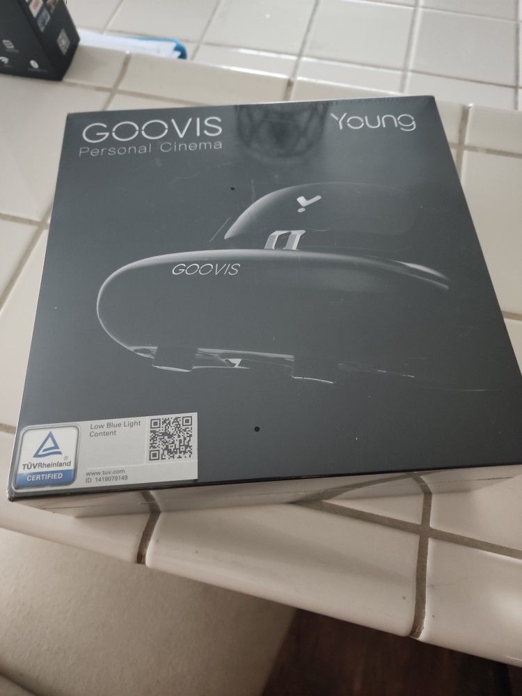 Goovis Personal Cinema Young