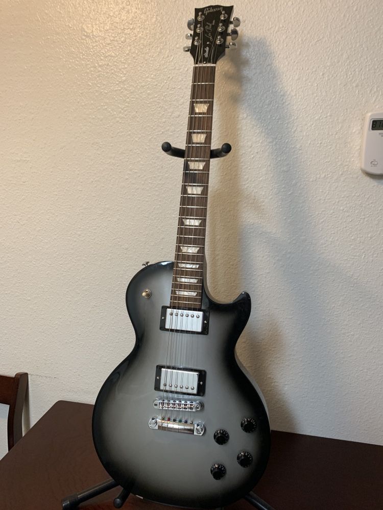 Gibson Les Paul Studio (Silverburst) for Sale in Tucson, AZ - OfferUp