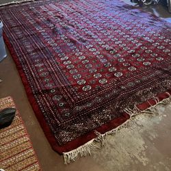 **Exquisite Large Oriental Rug**