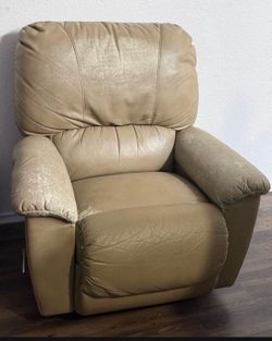 Rocker/recliner chair
