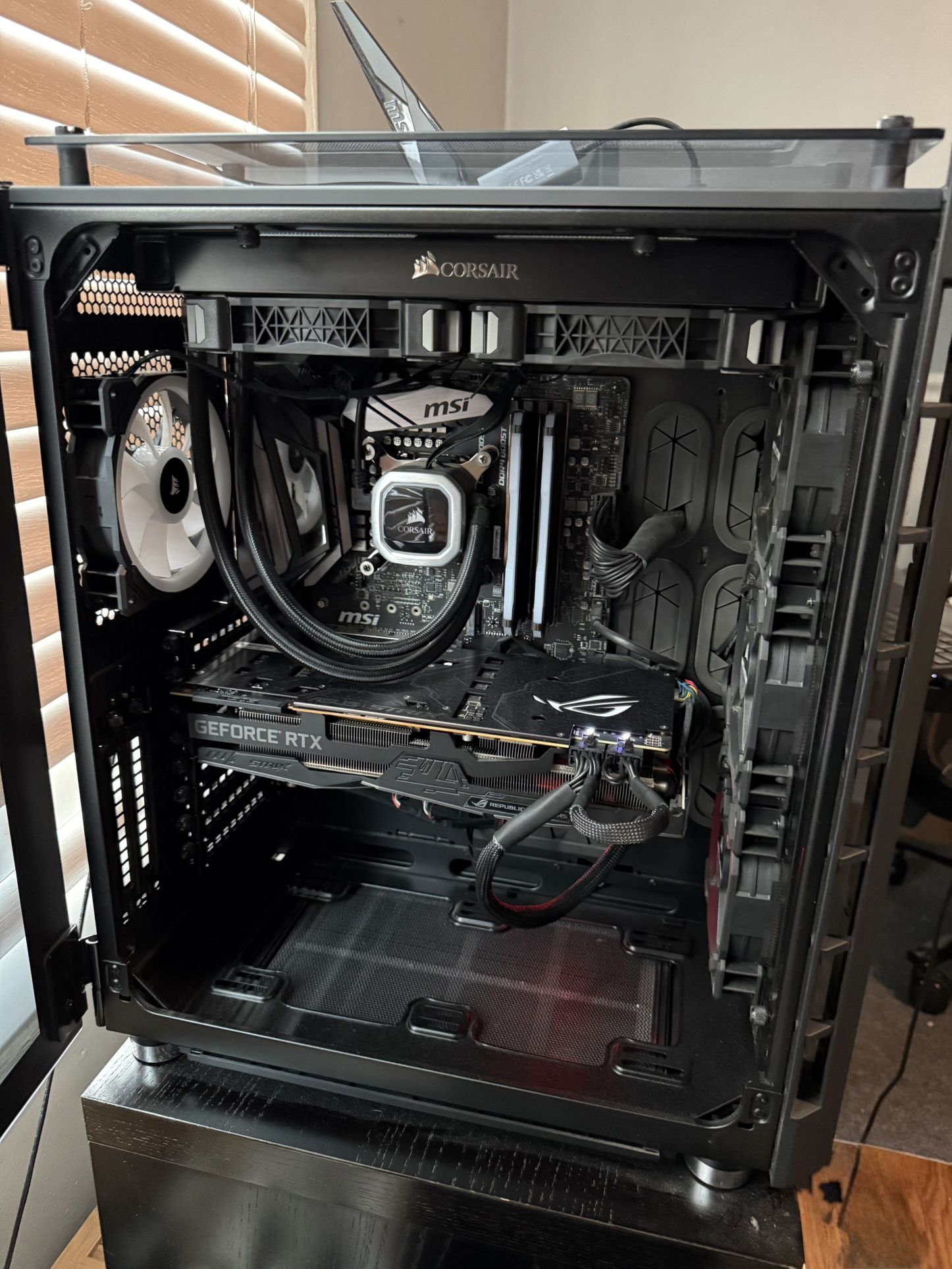 Gaming Computer – 2080 Ti, i7-9700K, Runs Everything Smooth