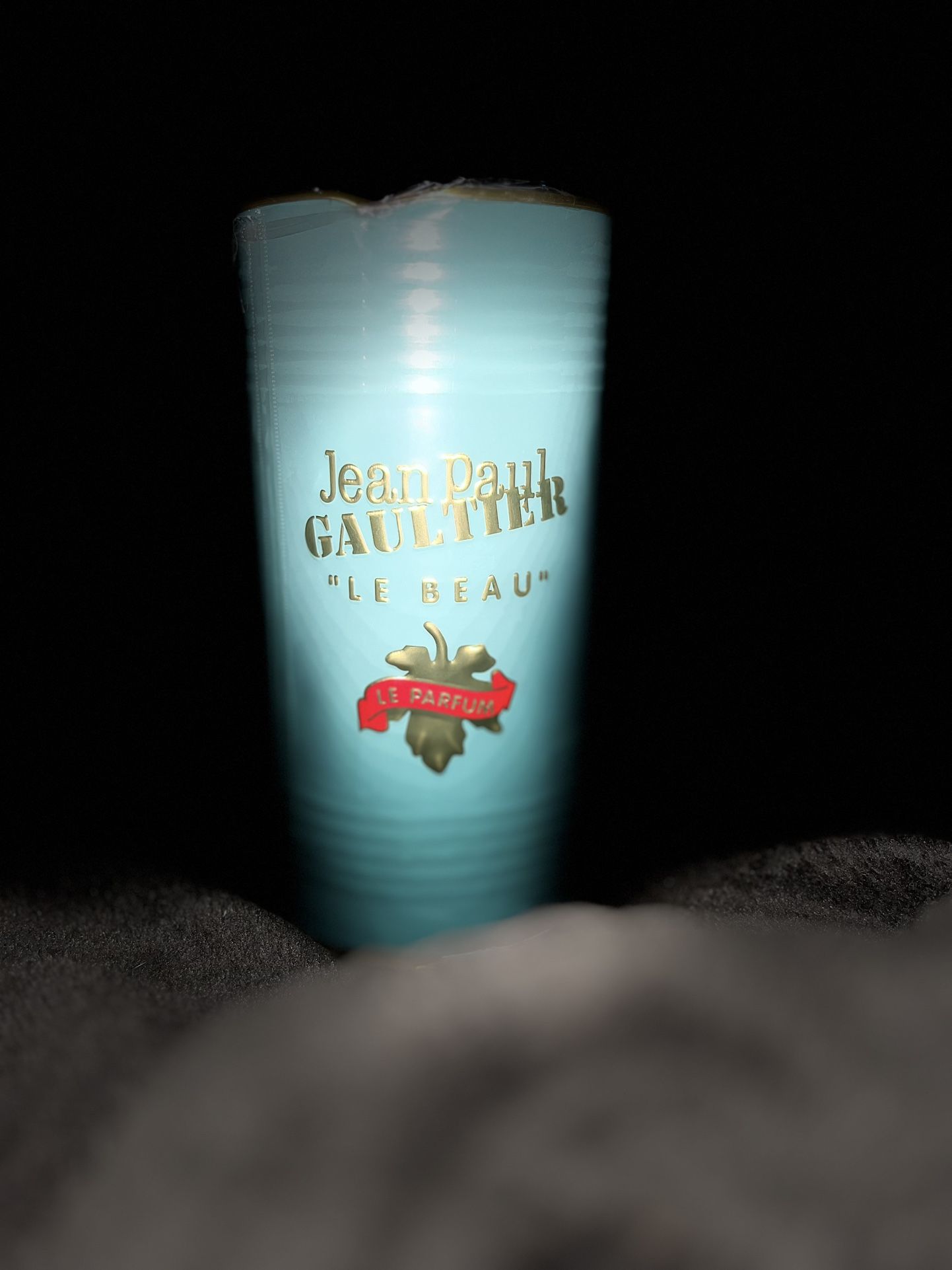 JPG le bleu le parfum