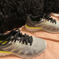 #26 Fila Tennis Size  4 