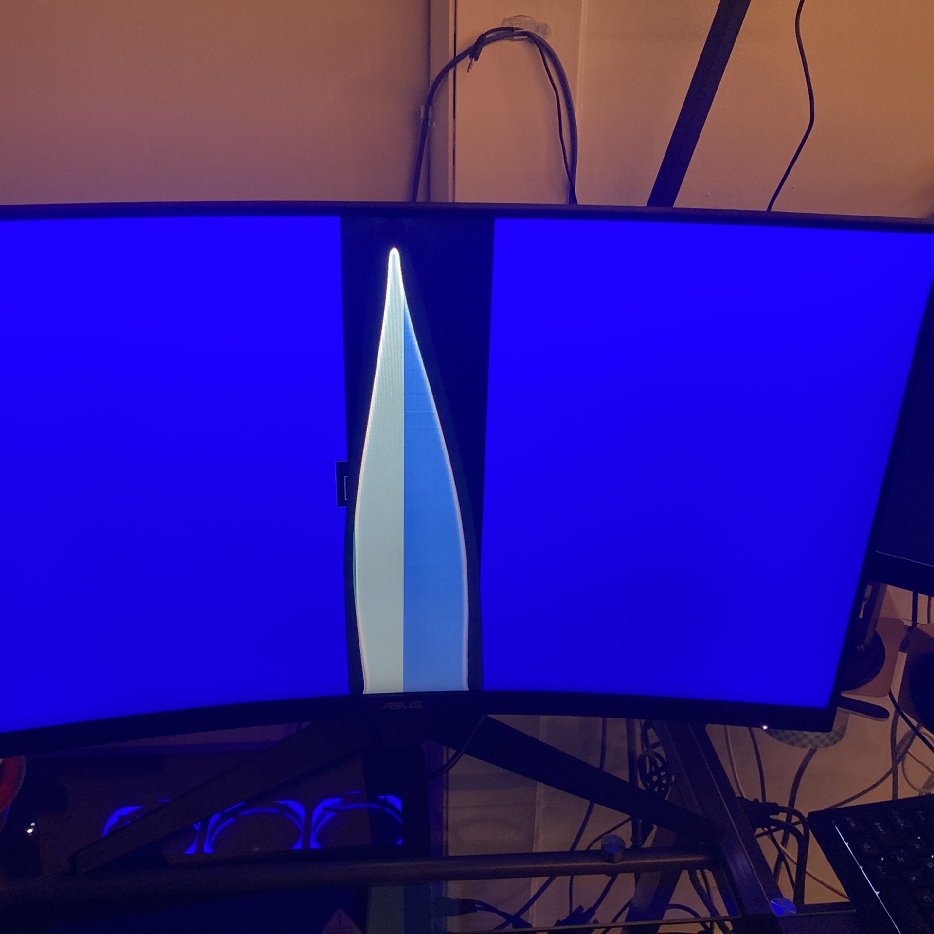ASUS TUF gaming 31.5in Curved Monitor (For Parts) 