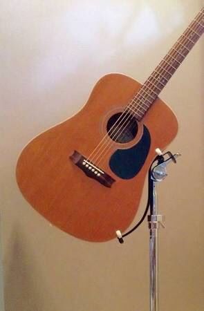 Gracie PS-A Acoustic Performer Stand.