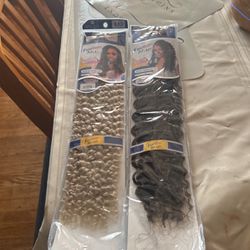 2 Wigs For 20$