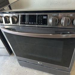 LG flat Top electric Black Stainless 