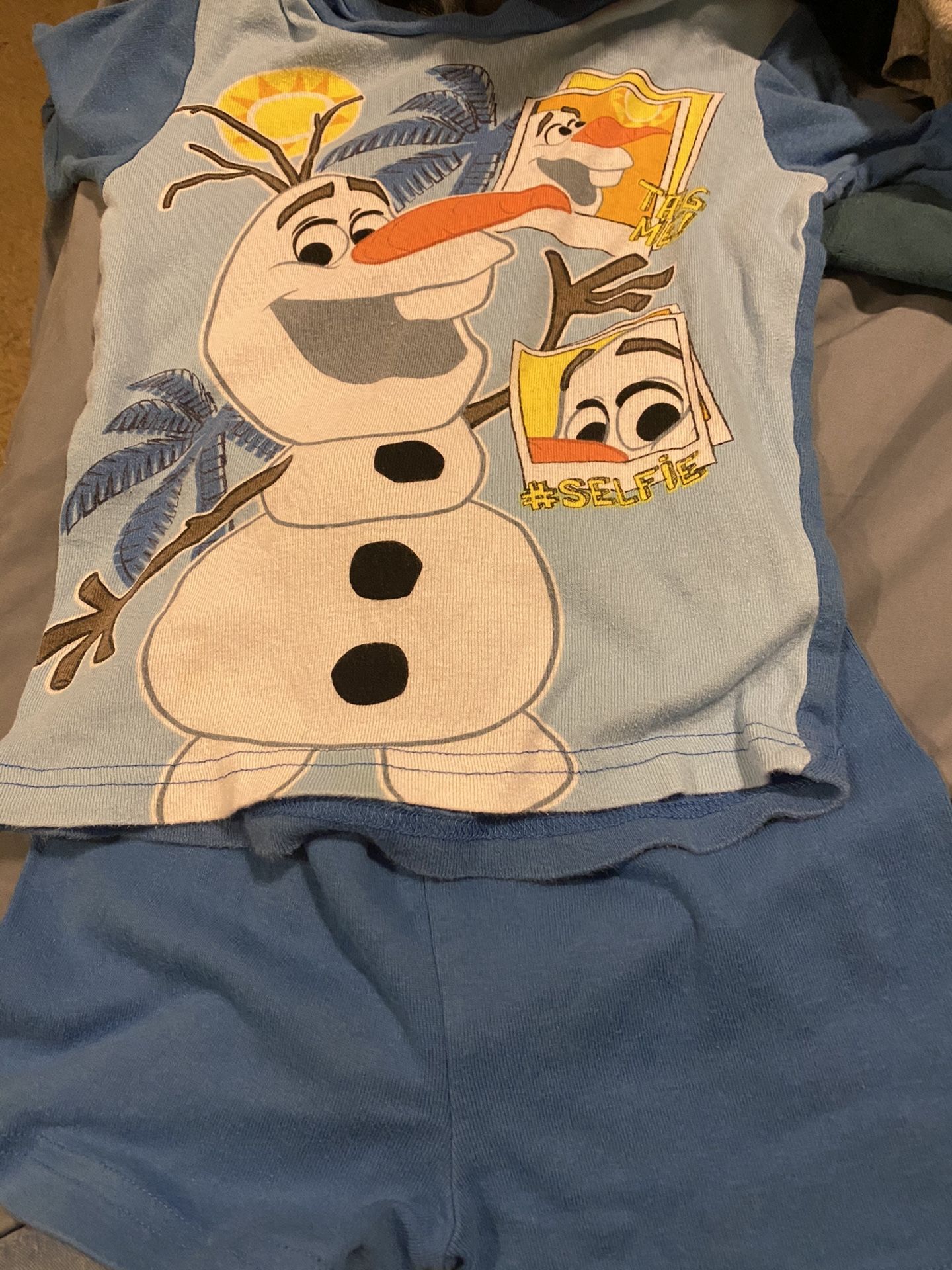 Olaf pajamas size 7