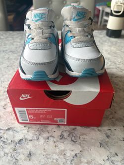 Toddler Nike Airmax size 6C
