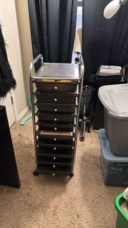 Rolling cart with drawers