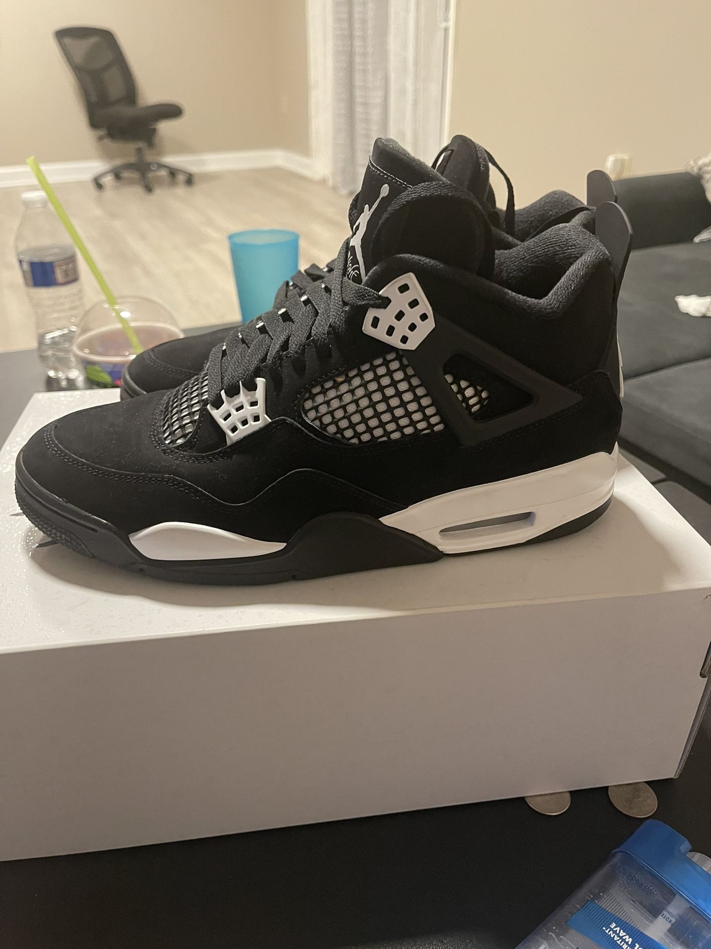 Jordan 4