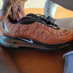 Nike Air Max 720-818
Metallic Copper $250 (OBO!!)