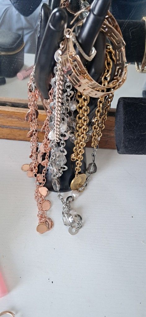 LG LOT NEW JEWELRY(shelf Pulls Express And Macy's)$350 Value
