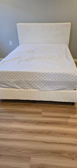 Upholstered Bed Frame with Headboard