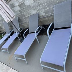4 Pool Lounge Chairs