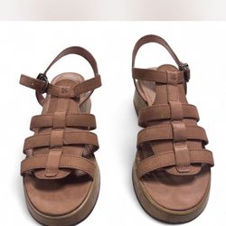 Women’s lucky brand Sandals Size 10